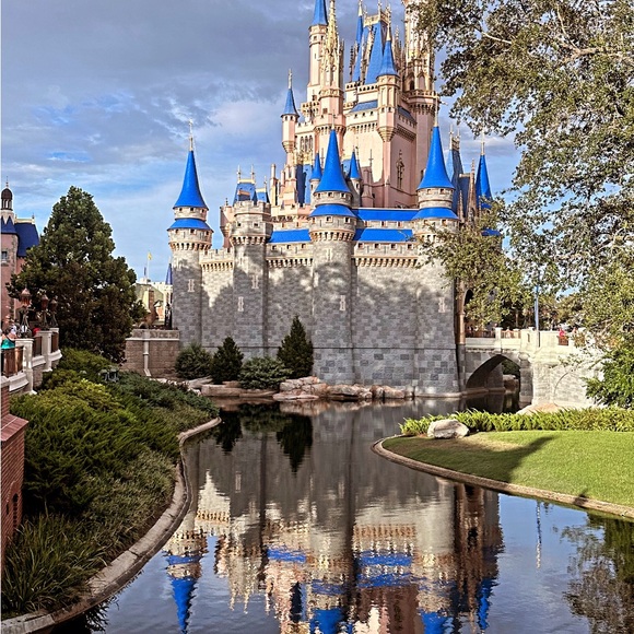 Meet your Posher, Kayla - Picture 1 of 1